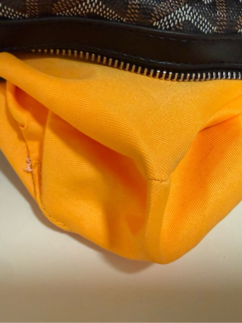 Pattern Crossbody Bag - Picture 5 of 5